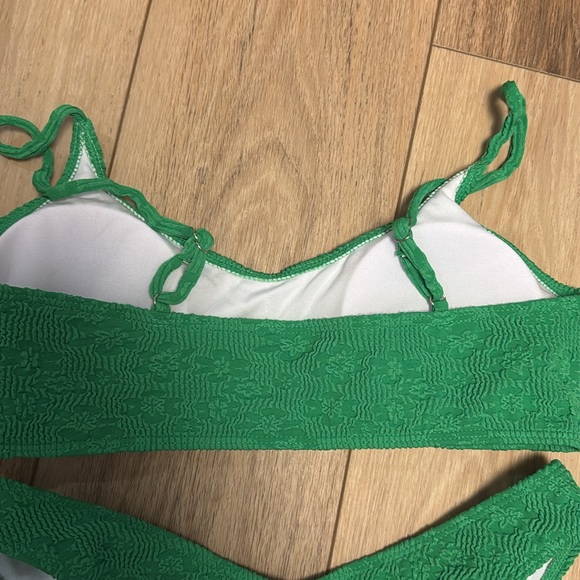 Soly hux NWOT L KERRI Green SEXY B FRONT CHEEKY BOTTOM PULLOVER BIKINI SET - Picture 4 of 5